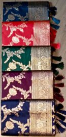 Curved Border Saree With Tassels