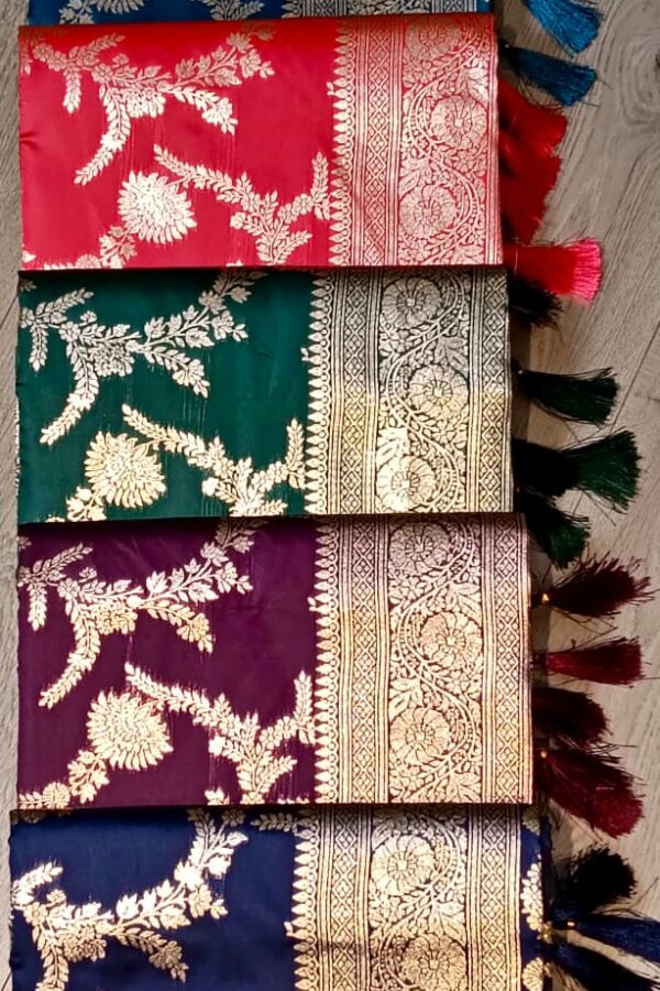 Curved Border Saree With Tassels