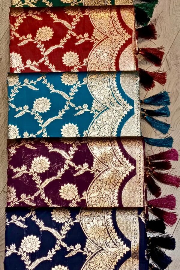 Floral Border Saree With Tassels