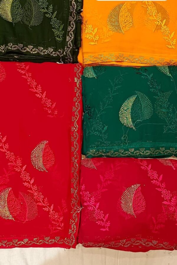 Wave Pattern Saree With Tassels