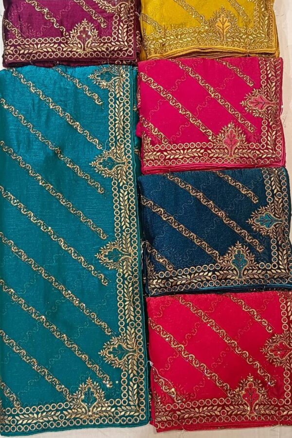 Floral Border Saree With Motifs