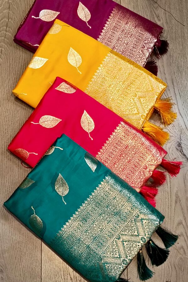 Floral Stem Saree With Tassels