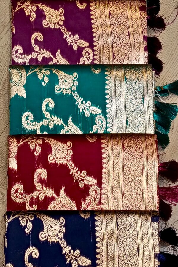 Floral Pallu Saree With Tassels