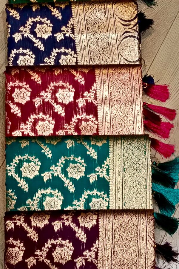 Floral Vine Border Saree With Tassels