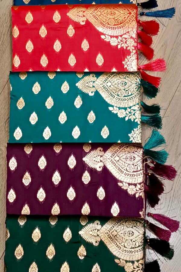 Leaf Butti Saree With Tassels